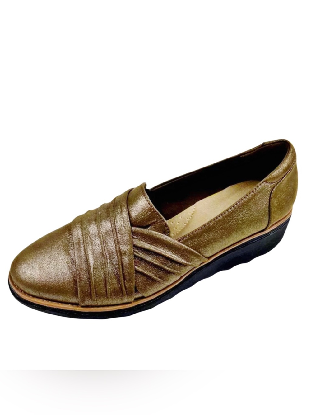 Clarks Collection Women’s Metallic Bronze Slip-On Loafer Sz 8.5